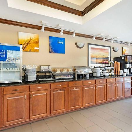 Comfort Inn & Suites Carneys Point Esterno foto