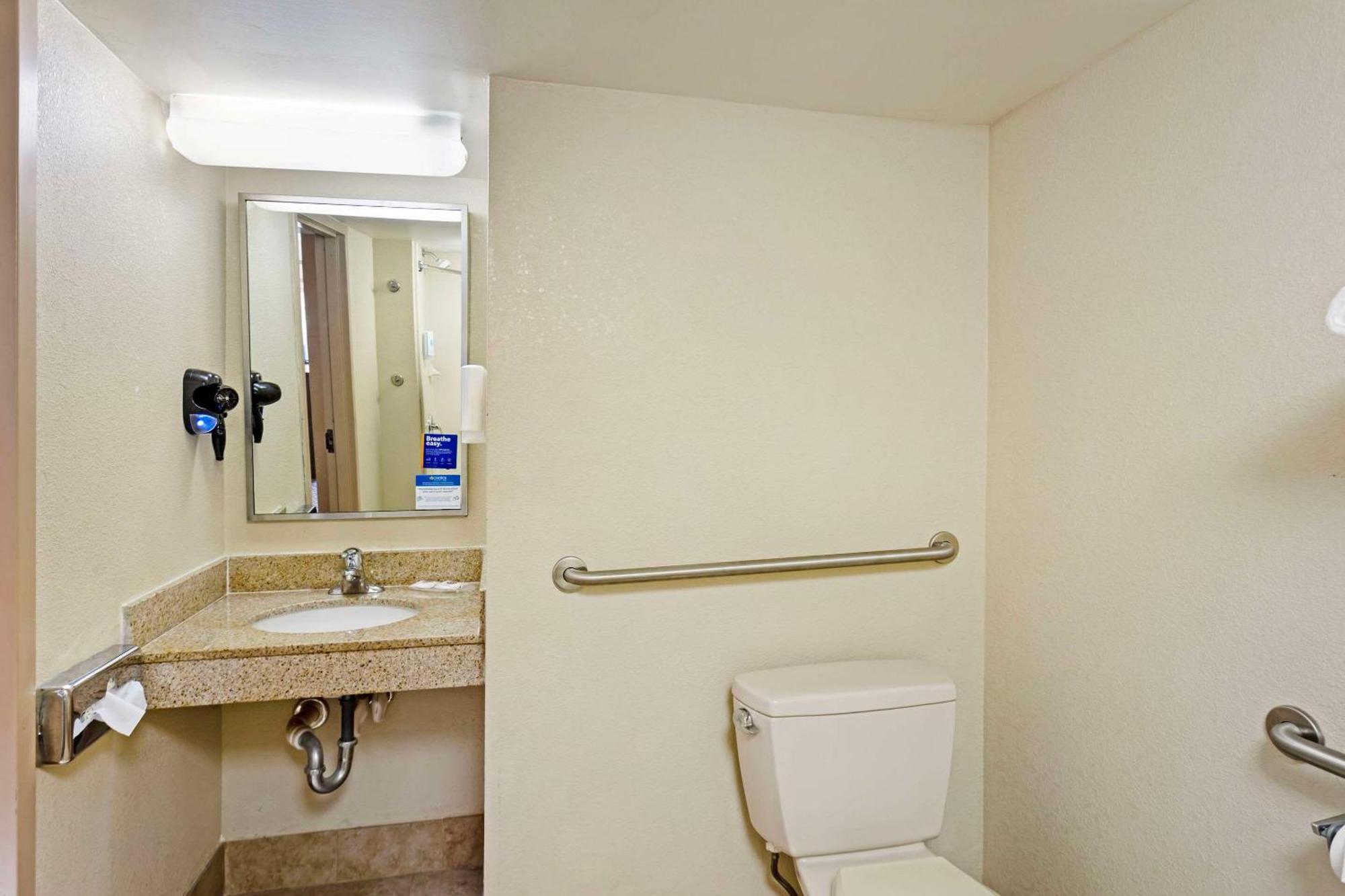 Comfort Inn & Suites Carneys Point Esterno foto