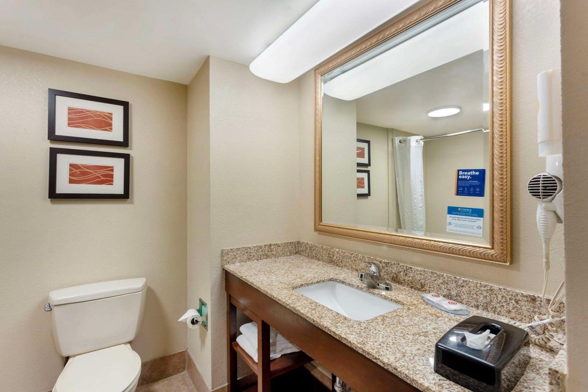 Comfort Inn & Suites Carneys Point Esterno foto